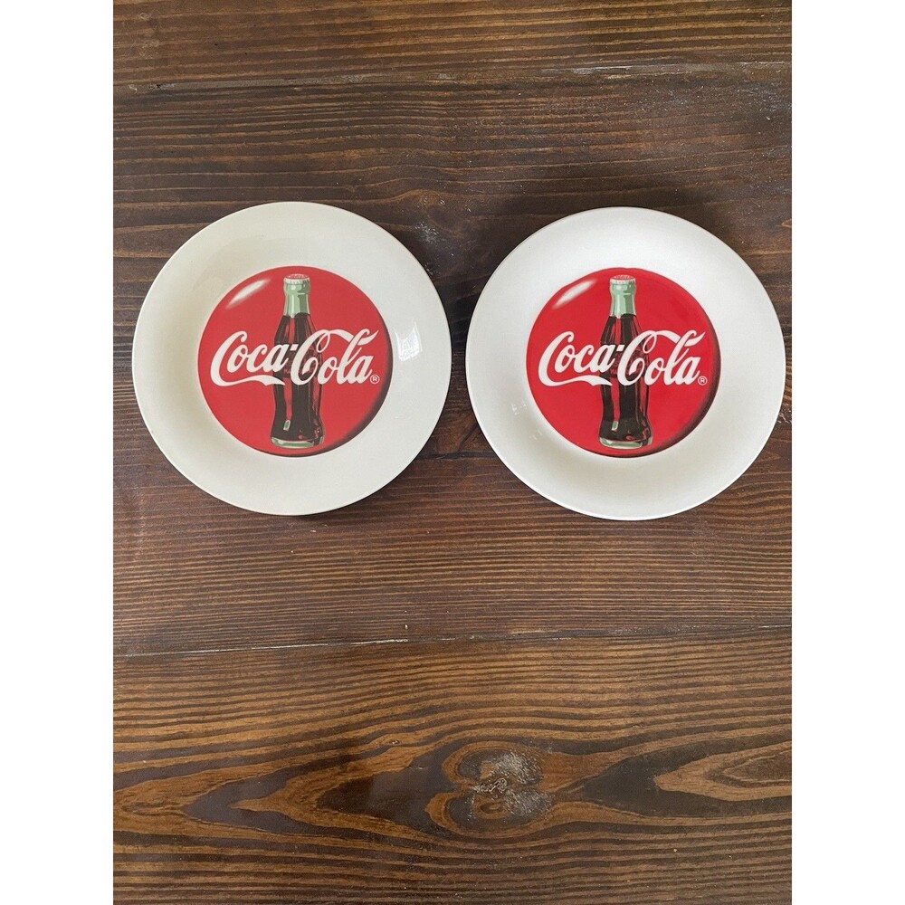 Two Vintage 1996 Gibson Coca Cola Plate’s 8 inch in Excellent Condition